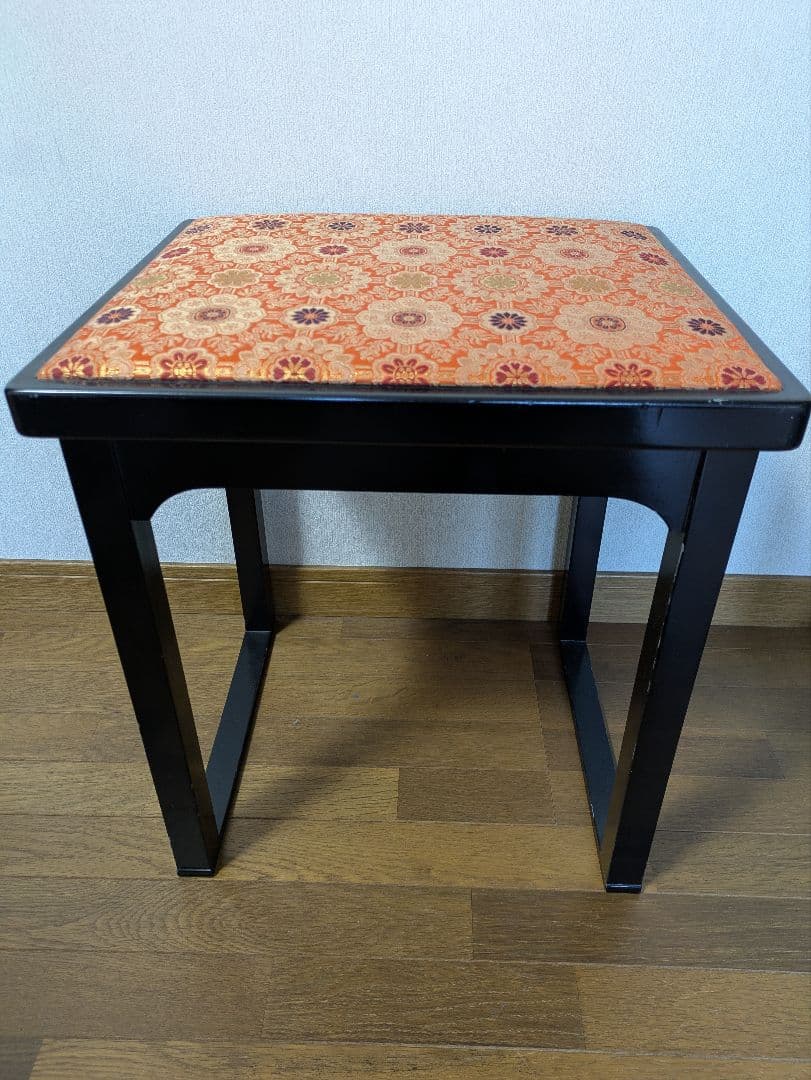 神前結婚式 新郎新婦椅子 神社 神職 神主 巫女 三々九度 祈祷 茶室調度品