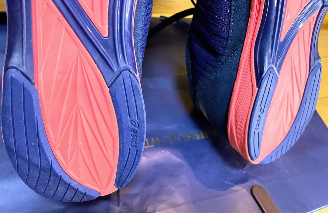 A美品アシックスターサージールランニングシューズ軽量ネイビー×シルバー28.5