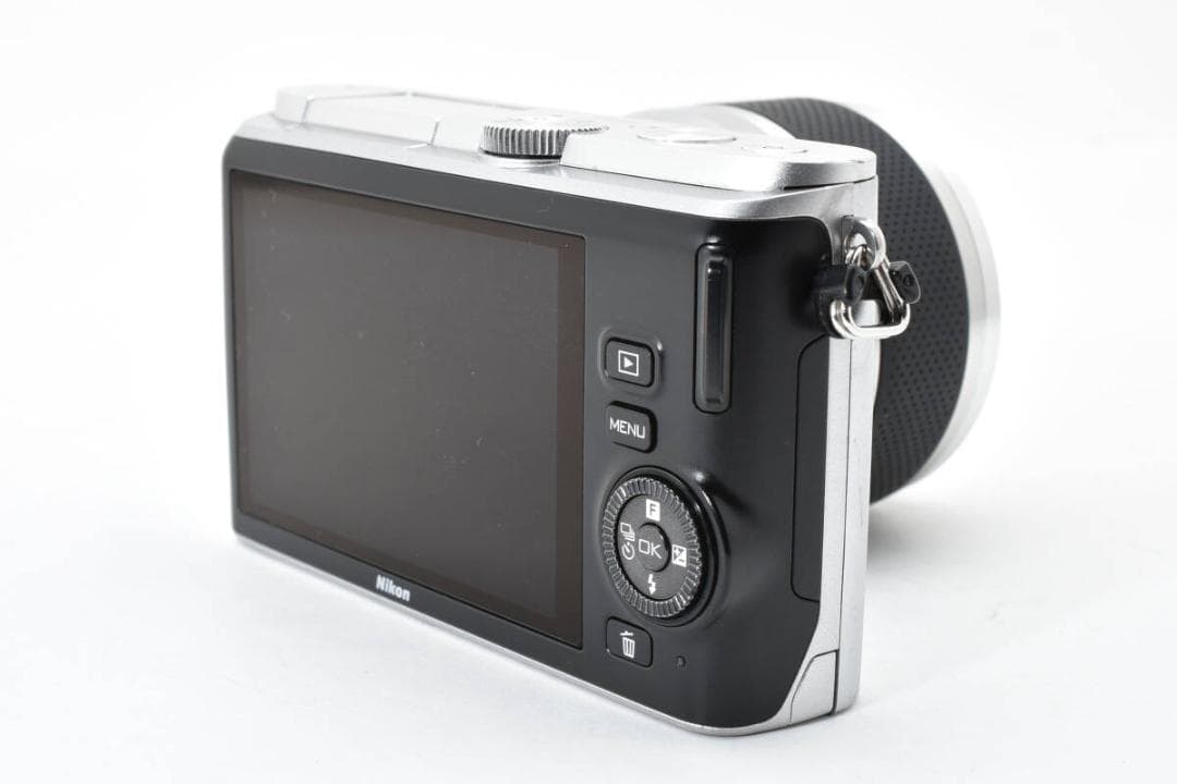 ★極上品★ショット数5902回★ニコン 1 J3 シルバー 1 #586
