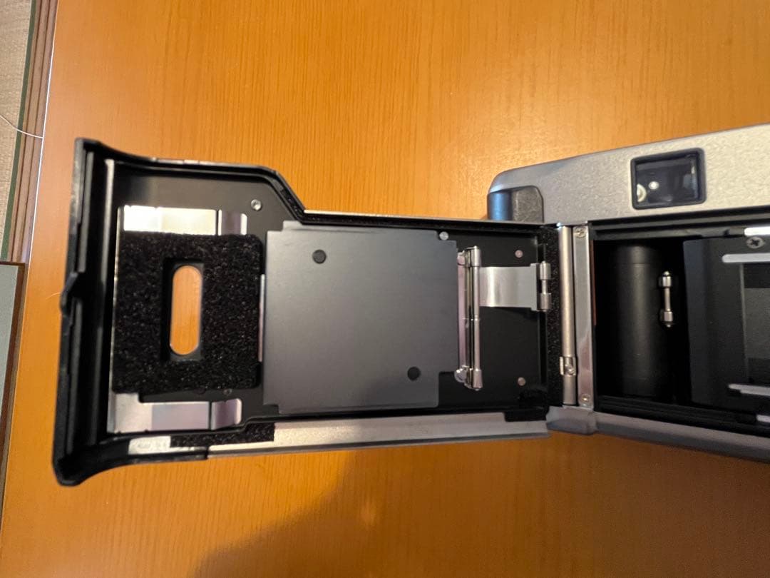 CONTAX TVS シルバー コンパクトカメラ