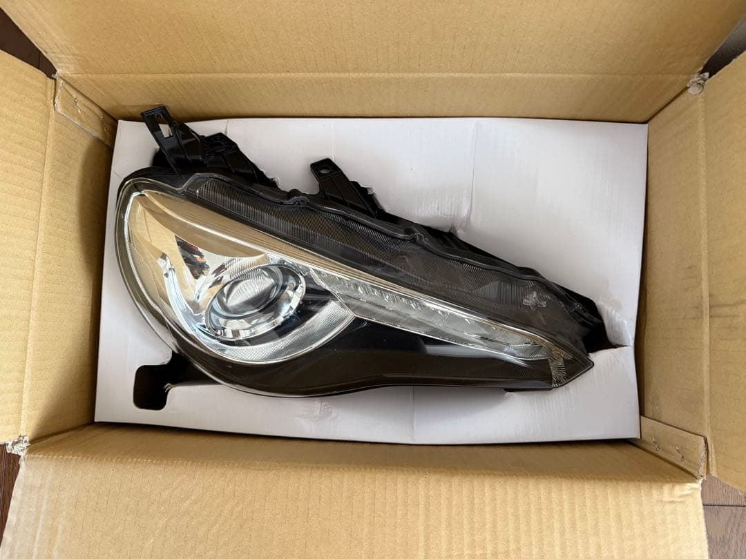 Y*9様 TOYOTA 86 ZN6 純正ヘッドライト