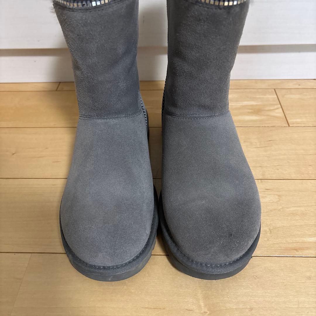 UGG グレー ジッパー付き ムートンブーツ　フローレンス