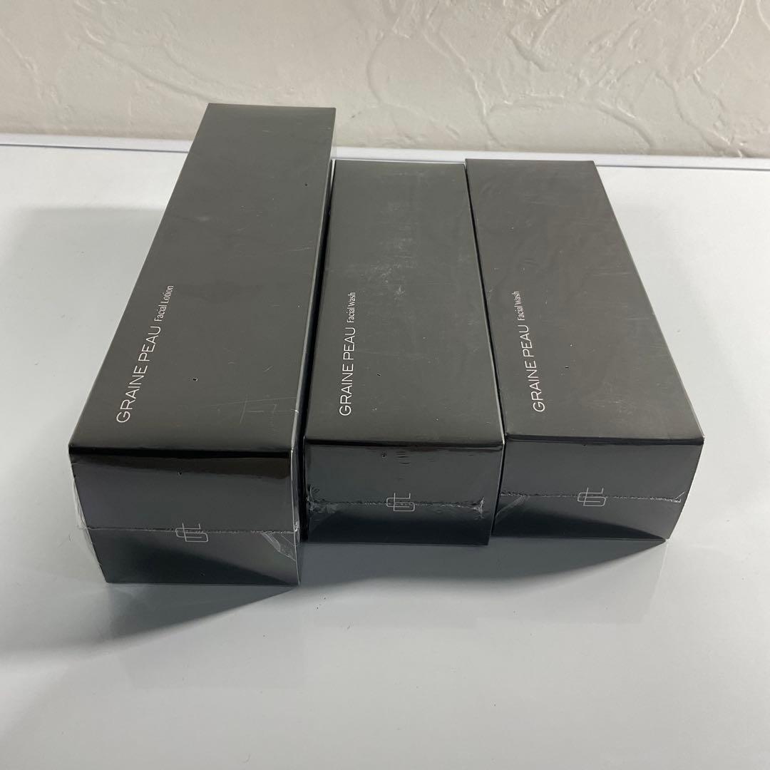 グレーヌ・ポー　フェイシャル　化粧水と洗顔料