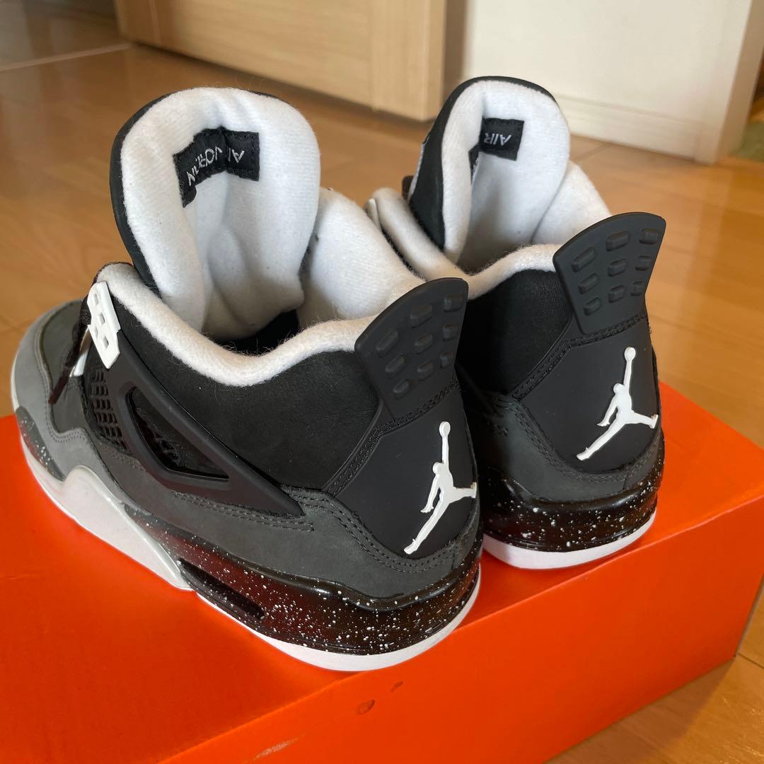 Nike Air Jordan 4 グレー/ブラック スニーカー