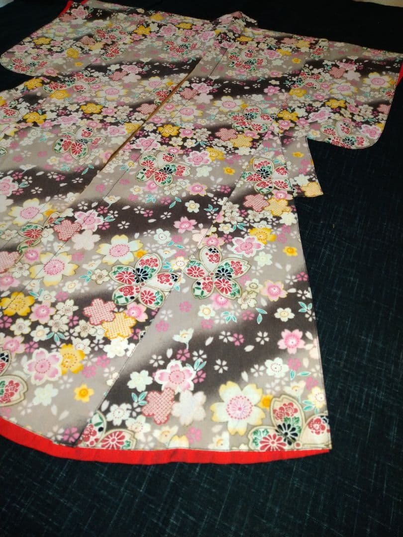 ⬛♥上品で高級感漂う【 和工房れおん】のれん 舞花着物・扇柄デザイン