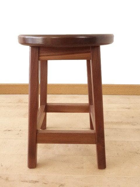 北海道手作り家具　ウォールナット材　スツール　座面一枚板