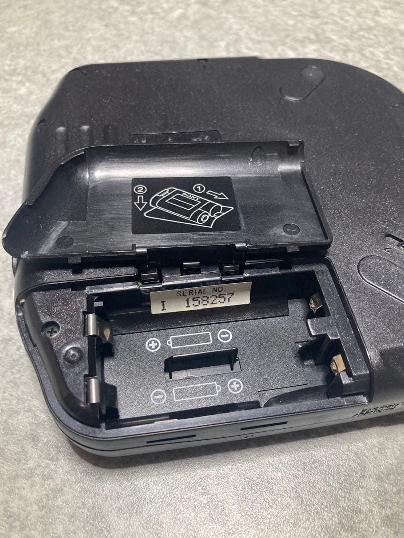 SONY ポータブルCDプレーヤー D-335 Discman ESP 動作品