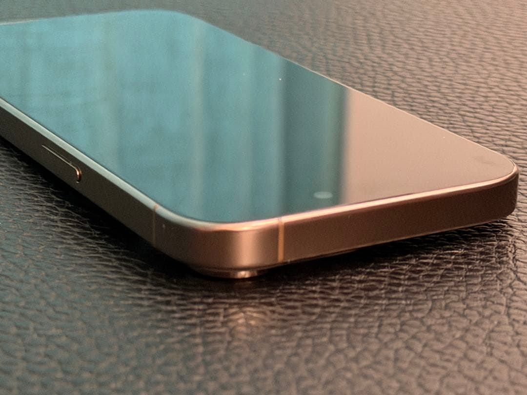 iPhone16pro 本体 512GB 画面フィルムつき