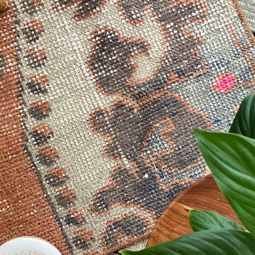 アヴァノス 42×82くすみオレンジ　ブラウニーブラウン　トルコヴィンテージラグ