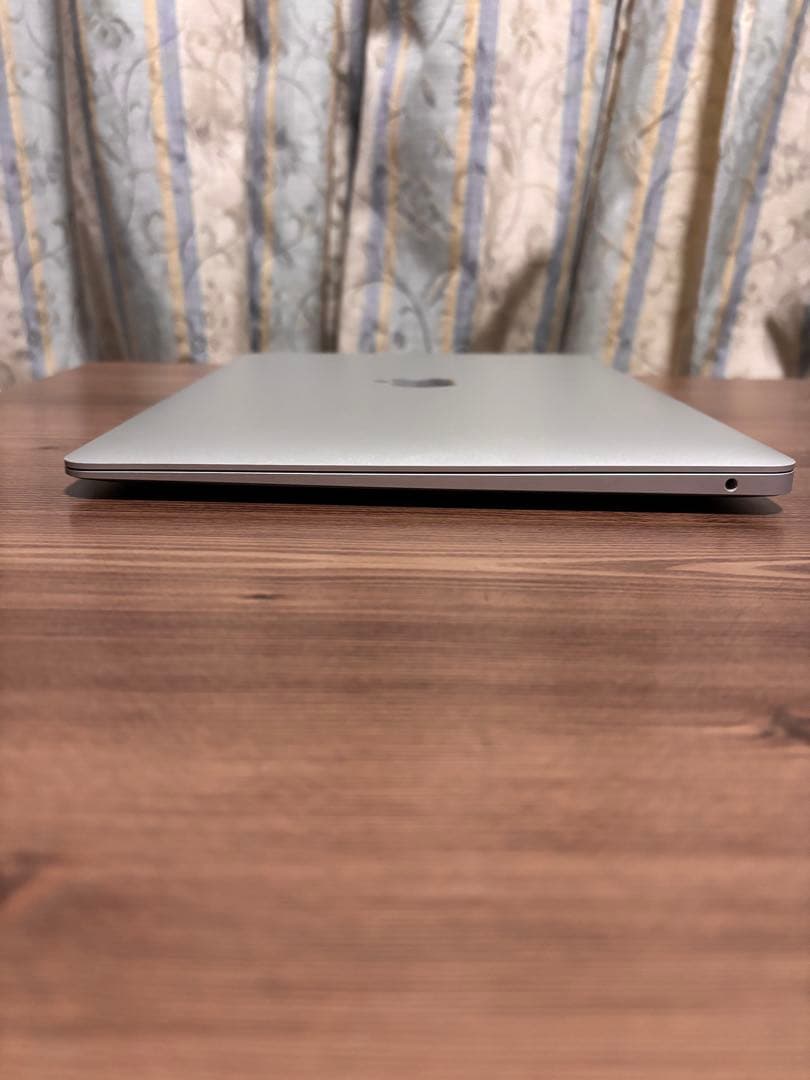 MacBook Air M1 8GB/256GB/シルバー/バッテリー92%