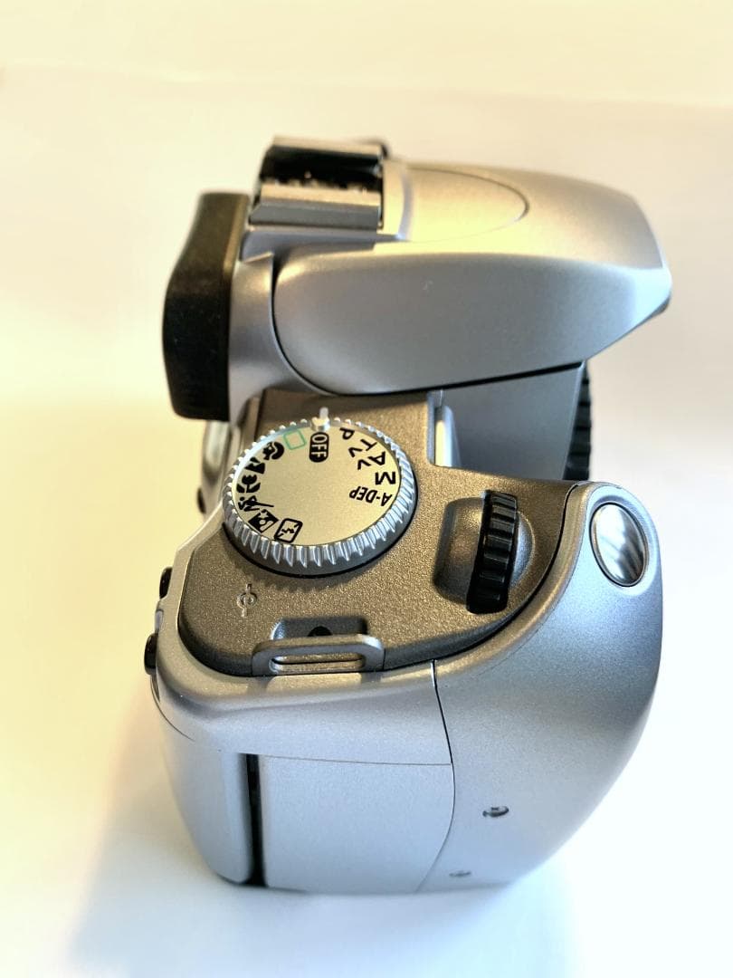 Canon EOS Kiss 5 一眼レフ カメラ ボデイ(シルバー)