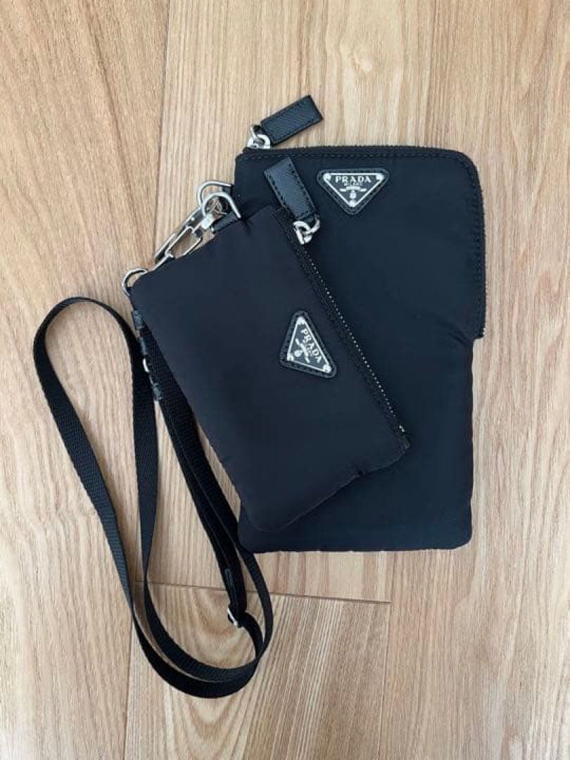 PRADA プラダ　Re-Nylon ネックポーチ　バッグ　ポーチ