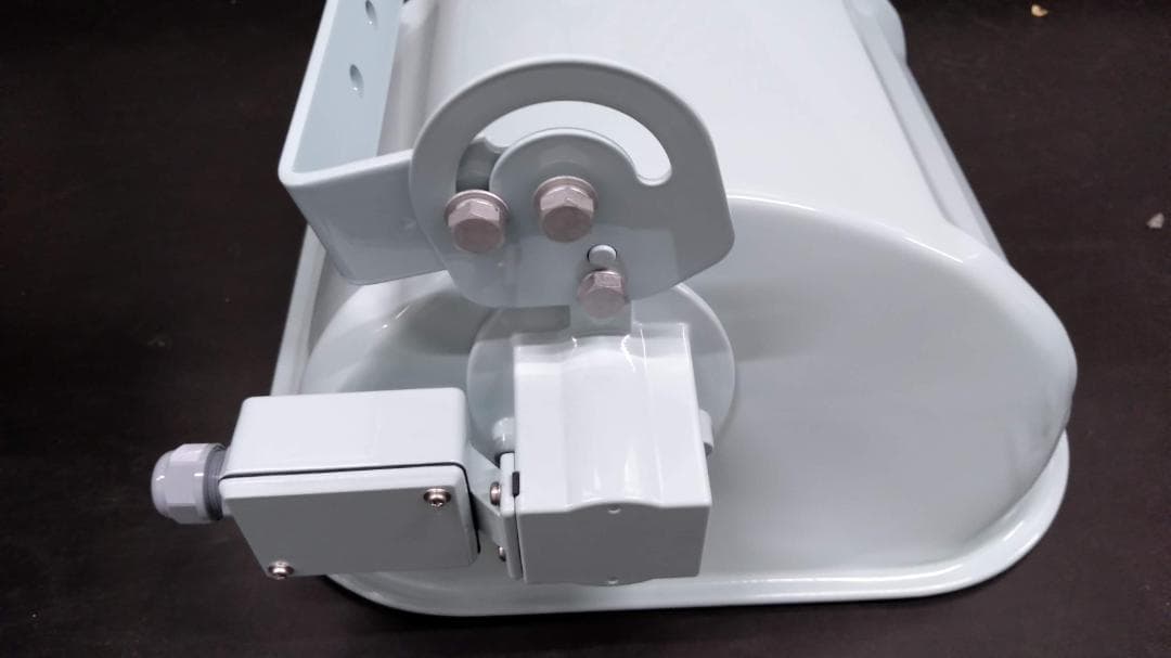 岩崎電気　水銀灯　投光器　HPF402PX　メーカー生産完了品　未使用品　送料込