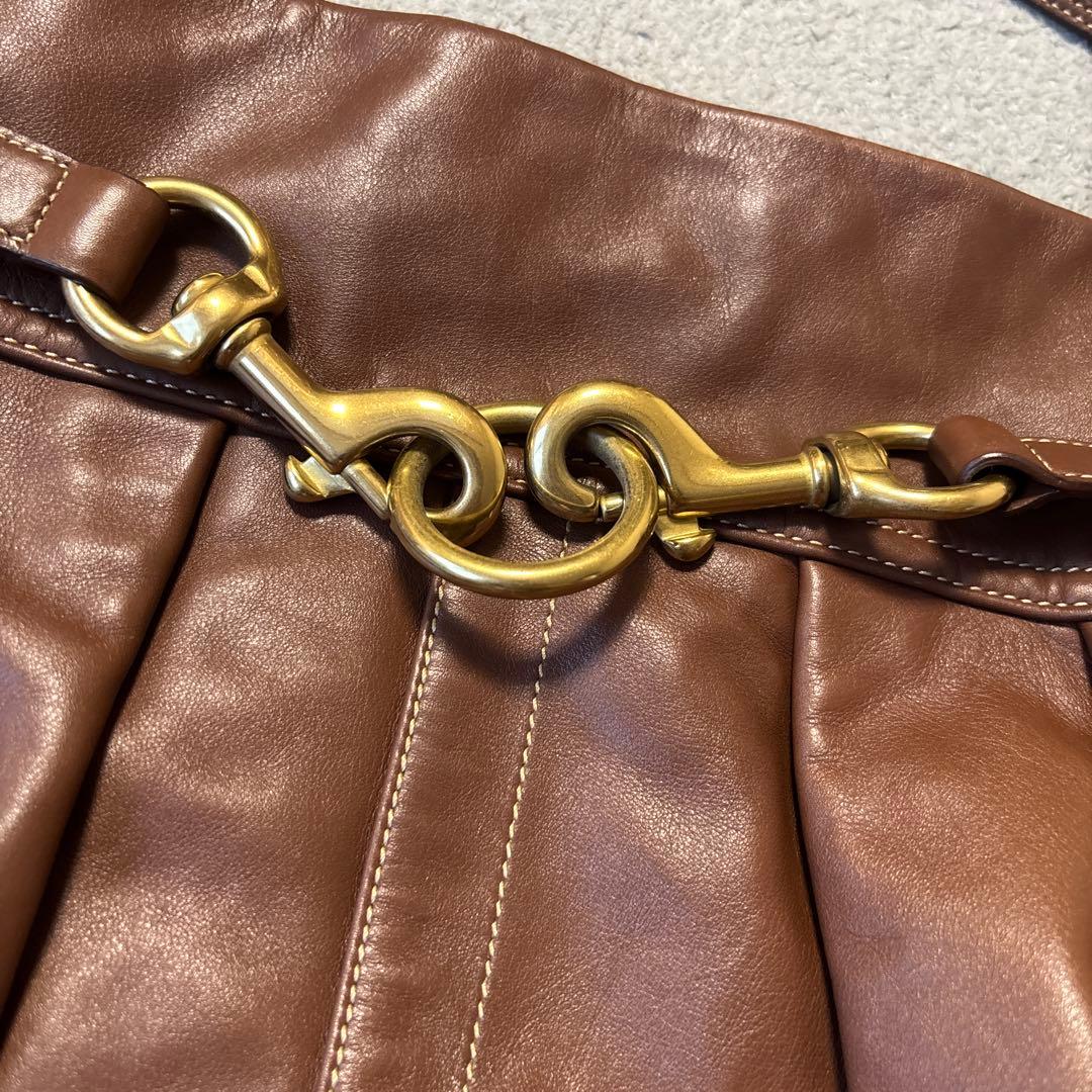 コーチ　coach ショルダーバック　ゴールド金具 レザー セミショルダー