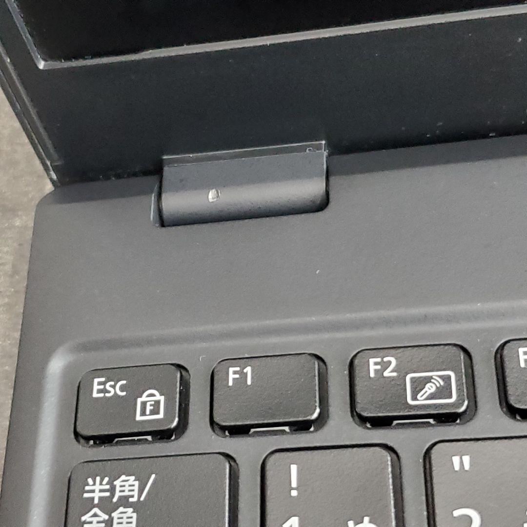 富士通 FMV LIFEBOOK 13.3型 ノートPC