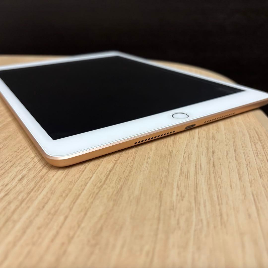 iPad（第7世代）128GB ゴールド Wi-Fi + Cellular