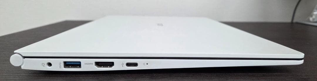 LG gram 15インチ/ i5 / 16Gb / 512Gb / オフィス