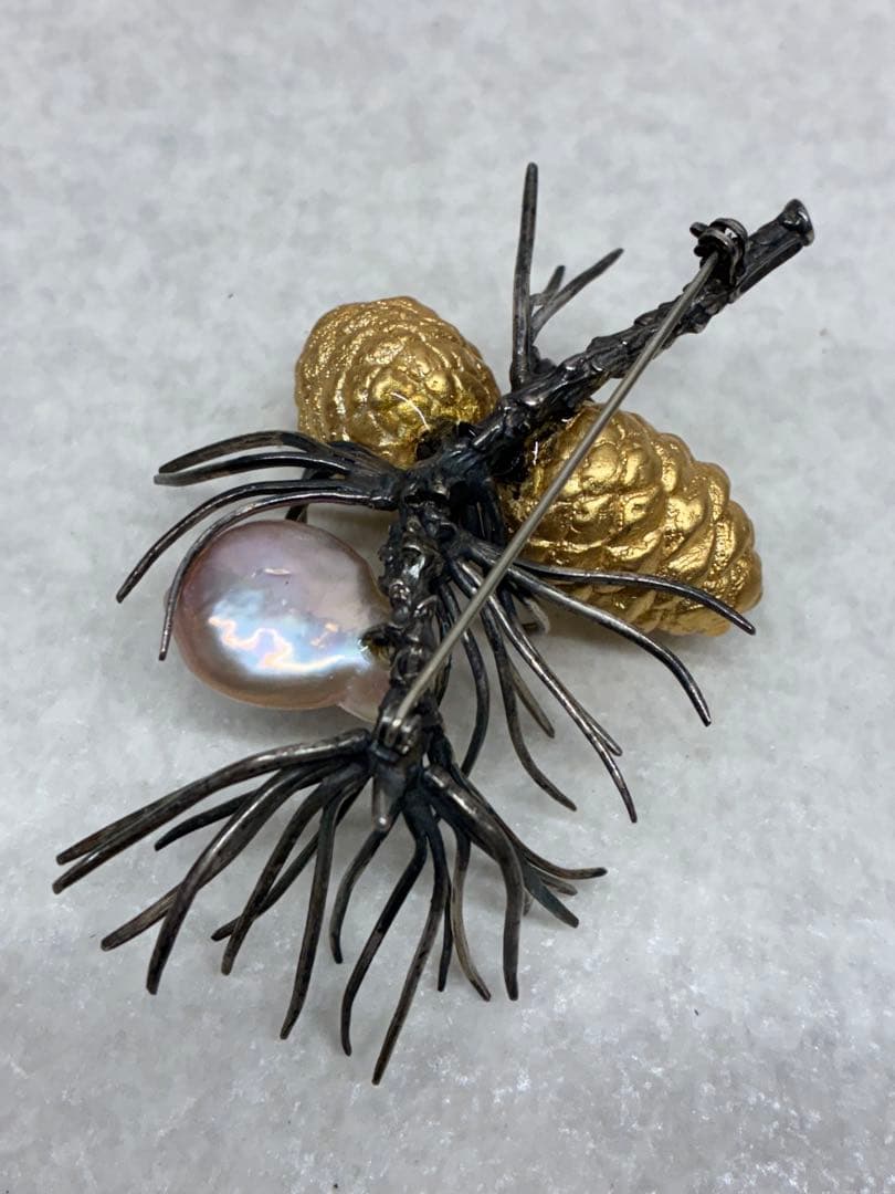 D0104A）希少 925 銀 本真珠 パール 松ぼっくり 松 ブローチ