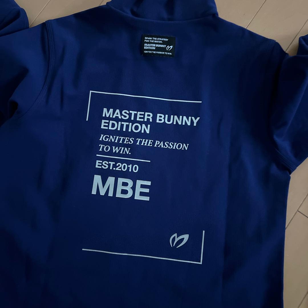 マスターバニー　　2点