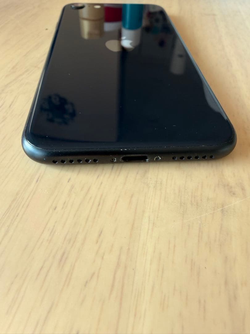 iPhone SE3 第3世代　64g 本体