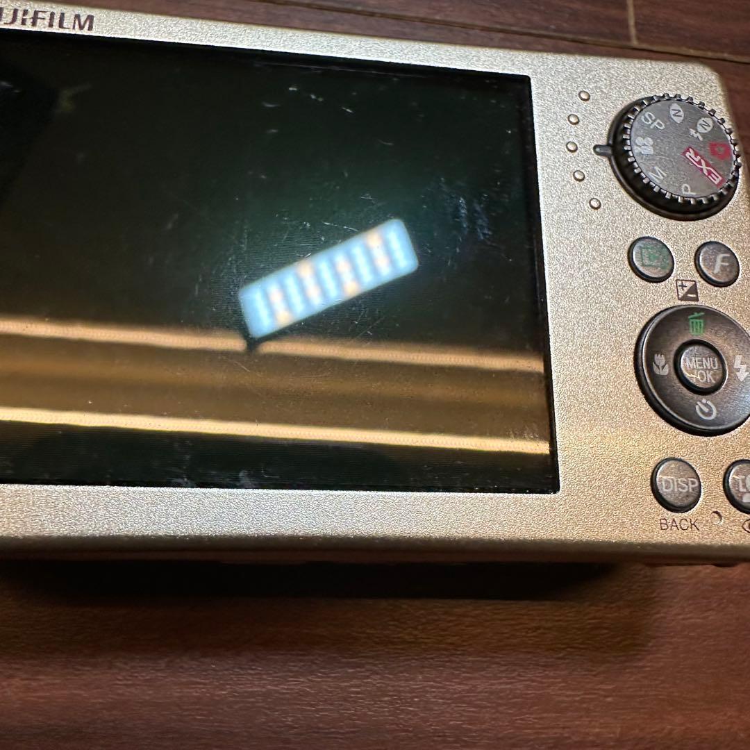 FUJIFILM FinePix F200 EXR デジカメ ほぼ新品 5335