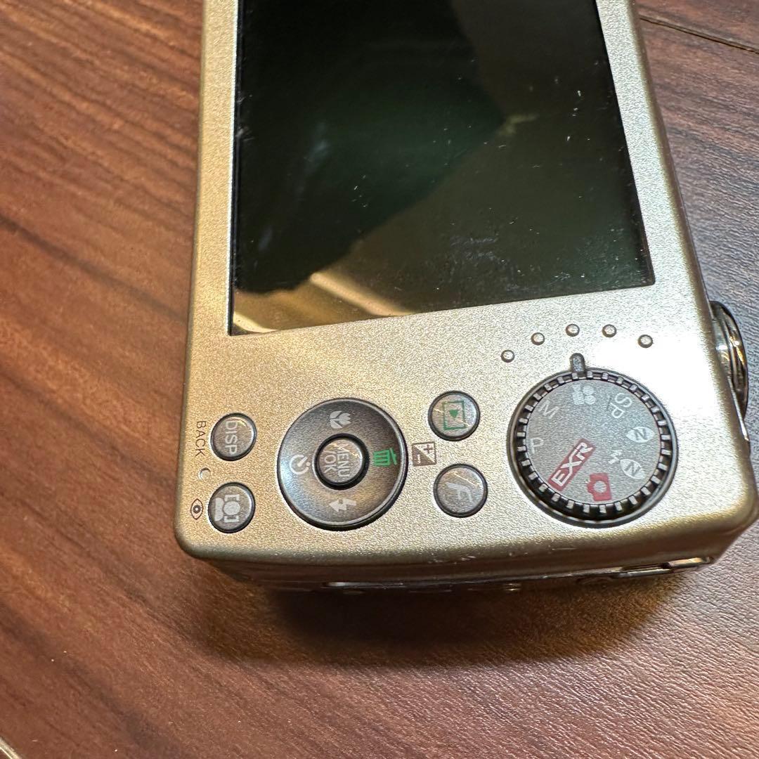 FUJIFILM FinePix F200 EXR デジカメ ほぼ新品 5335