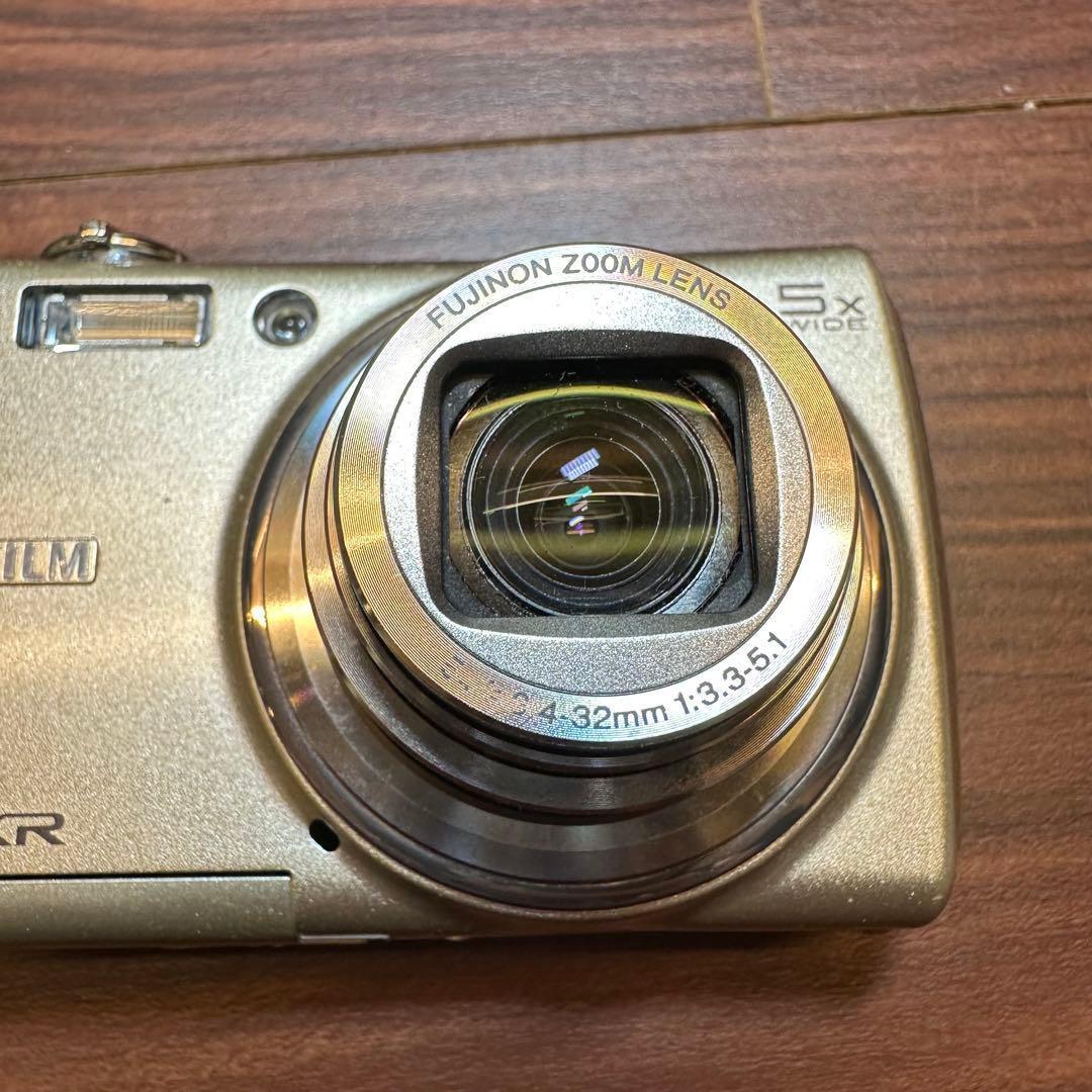 FUJIFILM FinePix F200 EXR デジカメ ほぼ新品 5335