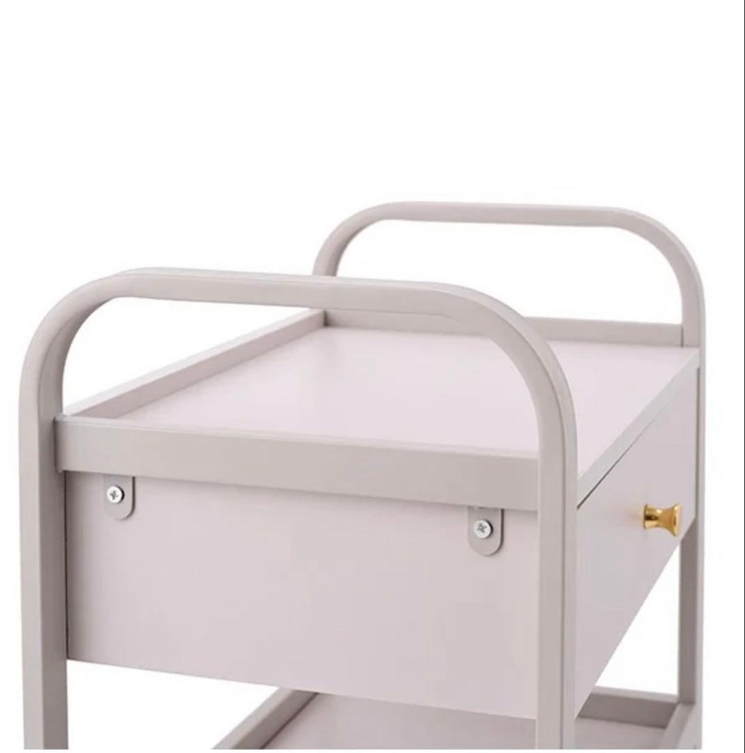 ピンクの引き出し付き3段ワゴン