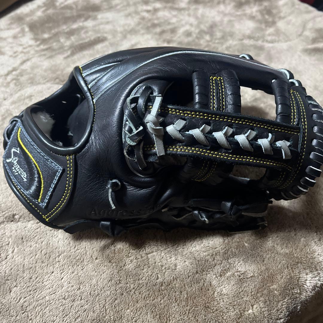 軟式　スラッガー　SR1 カスタム　黒×グレー　内野手用