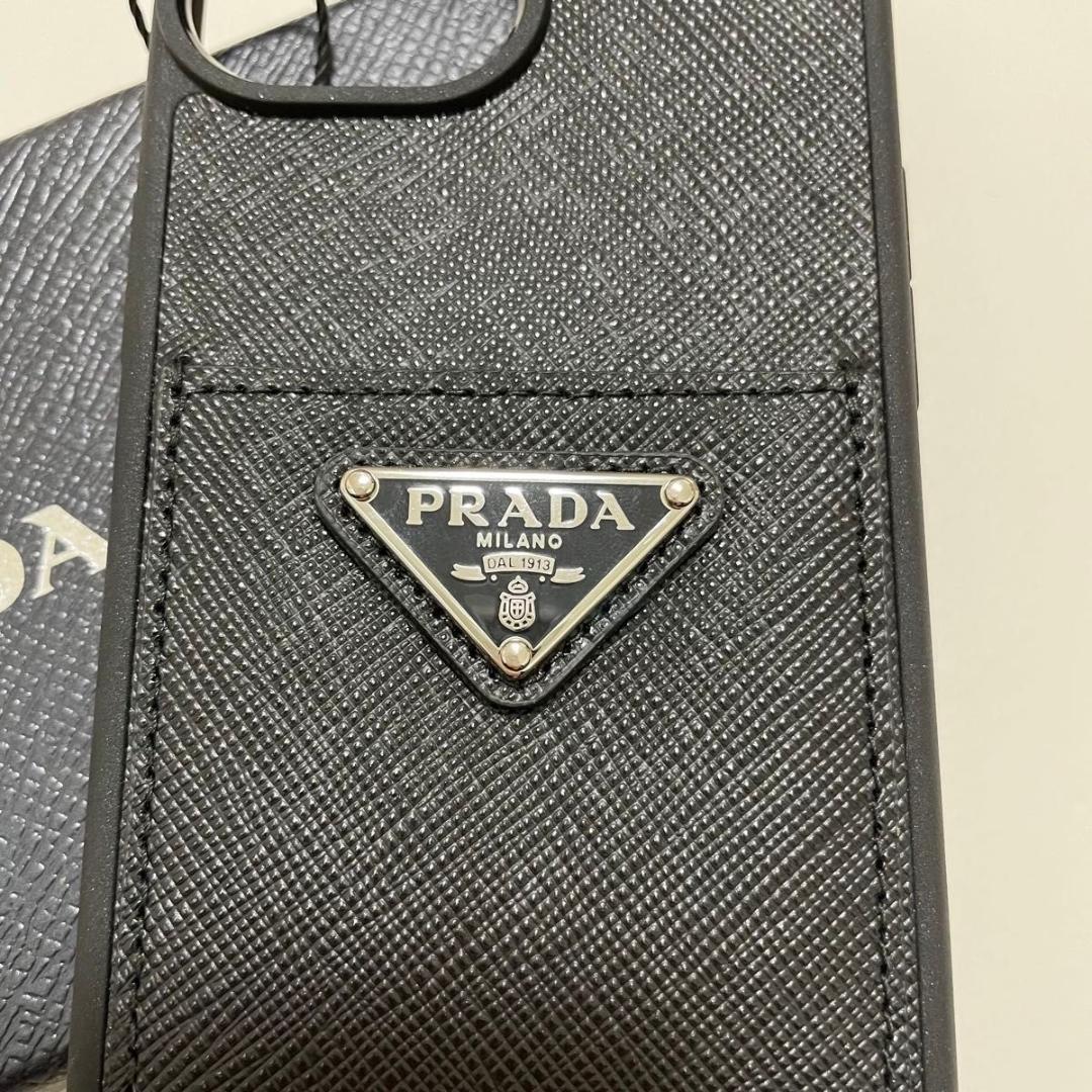 プラダ iPhone15 スマホケース NERO 黒 サフィアーノ 新品未使用