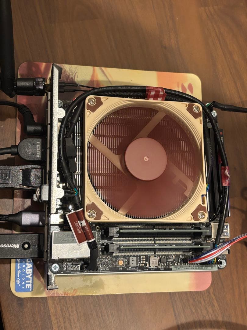 【極限】DeskMini X600 × Ryzen 5 9600X ×光速SSD