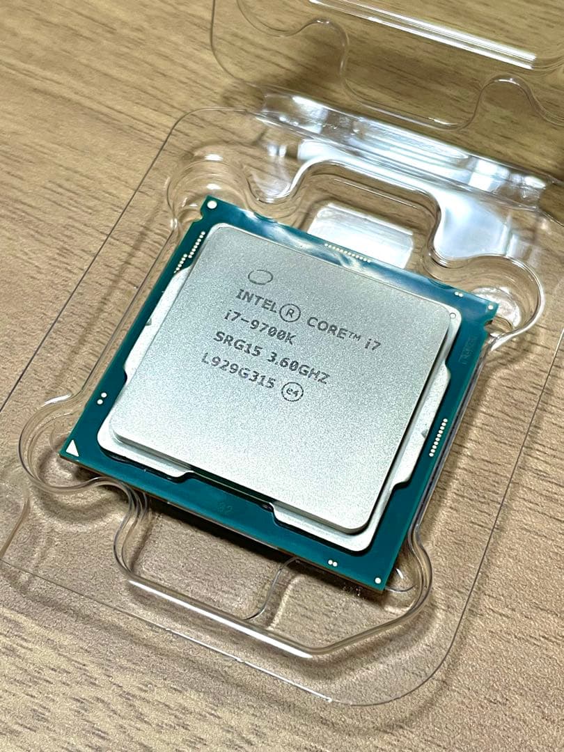 動作確認済 美品 Intel Core i7-9700K CPU LGA1151