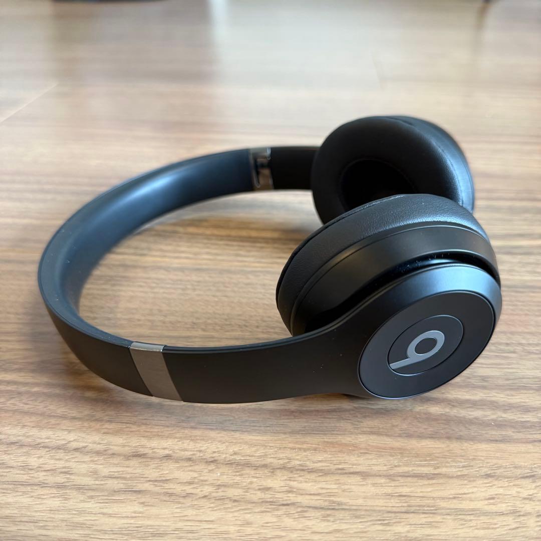 【極美品】Beats Solo4 マットブラック ワイヤレスヘッドホン