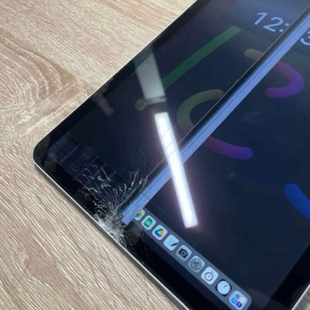 iPad Air4 Wi-Fi 64GB シルバー　画面割れ有り