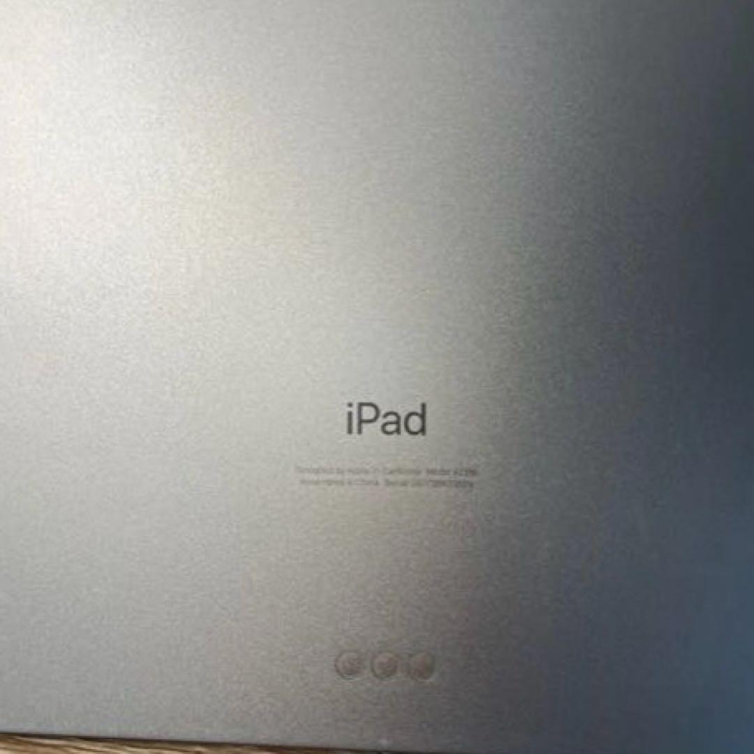 iPad Air4 Wi-Fi 64GB シルバー　画面割れ有り