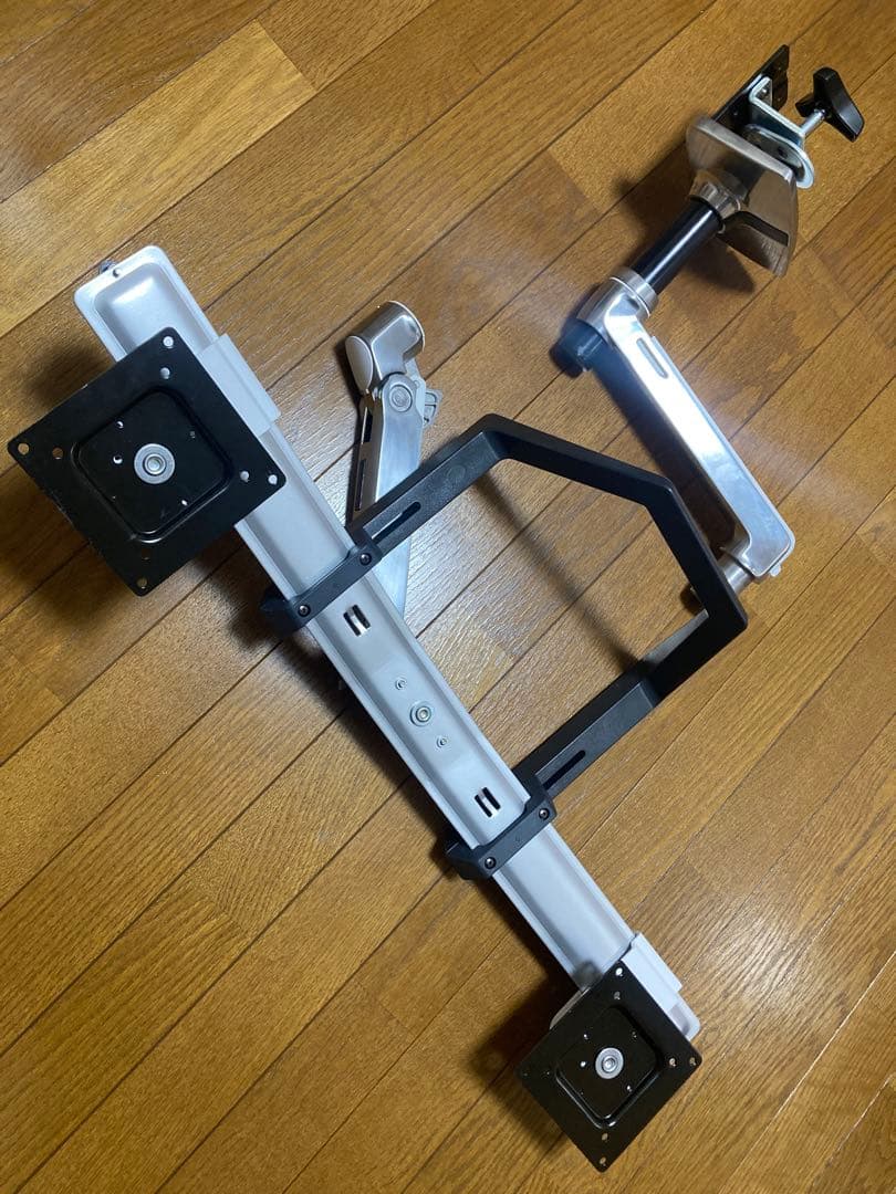 Ergotron デュアルモニターアーム
