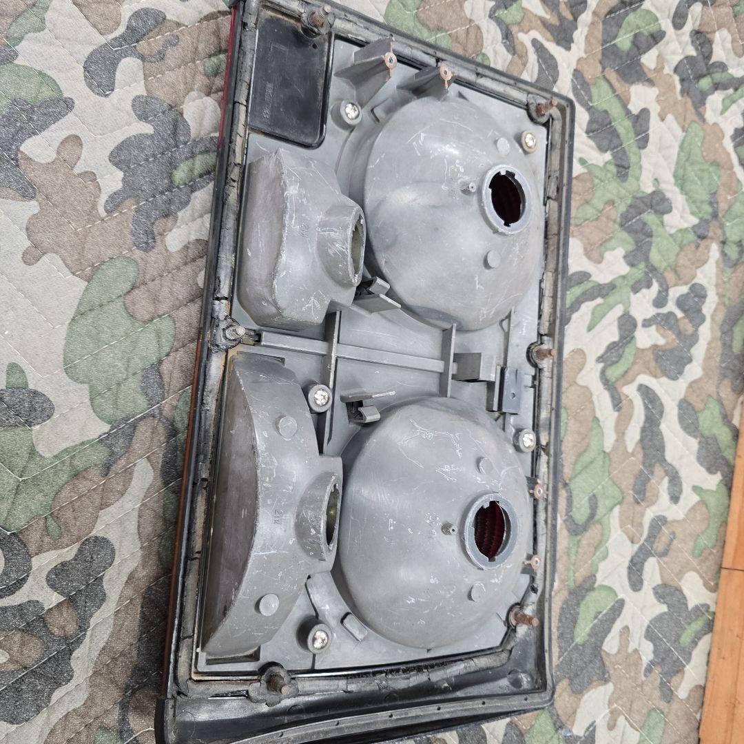 テールランプレンズのみ HR30スカイライン左右セット　傷あり　ジャンク