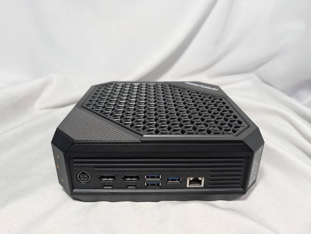 ミニPC MINISFORUM HX77G Ryzen7 7735H RX6600M