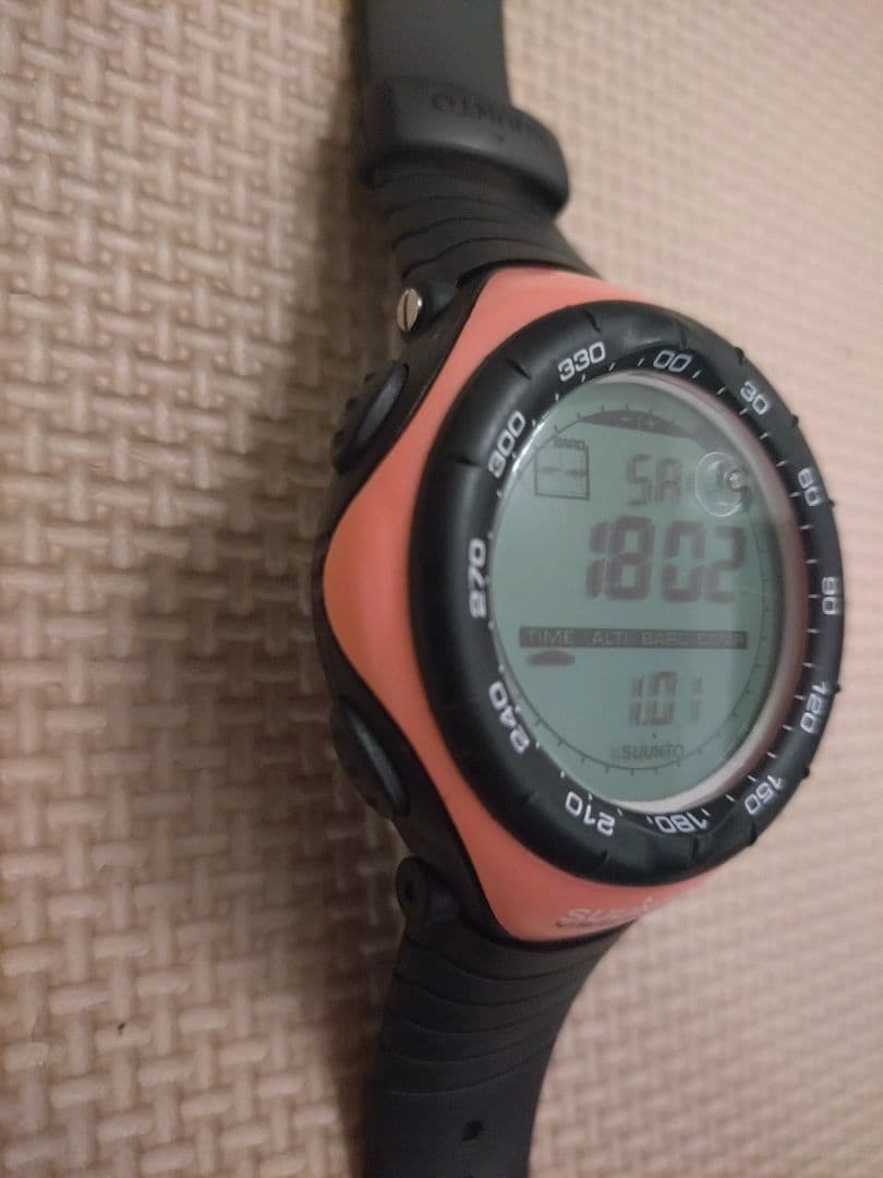 超美品 スント ベクター ピンク SUUNTO VECTOR pink