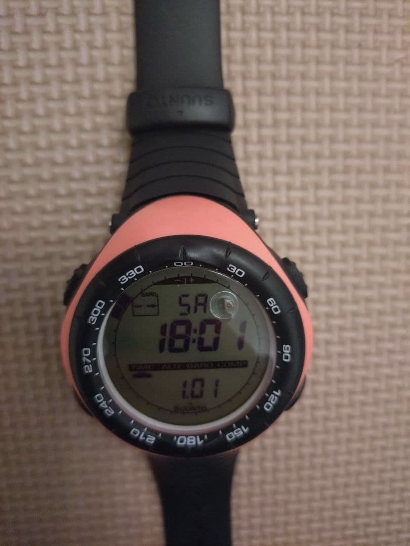 超美品 スント ベクター ピンク SUUNTO VECTOR pink