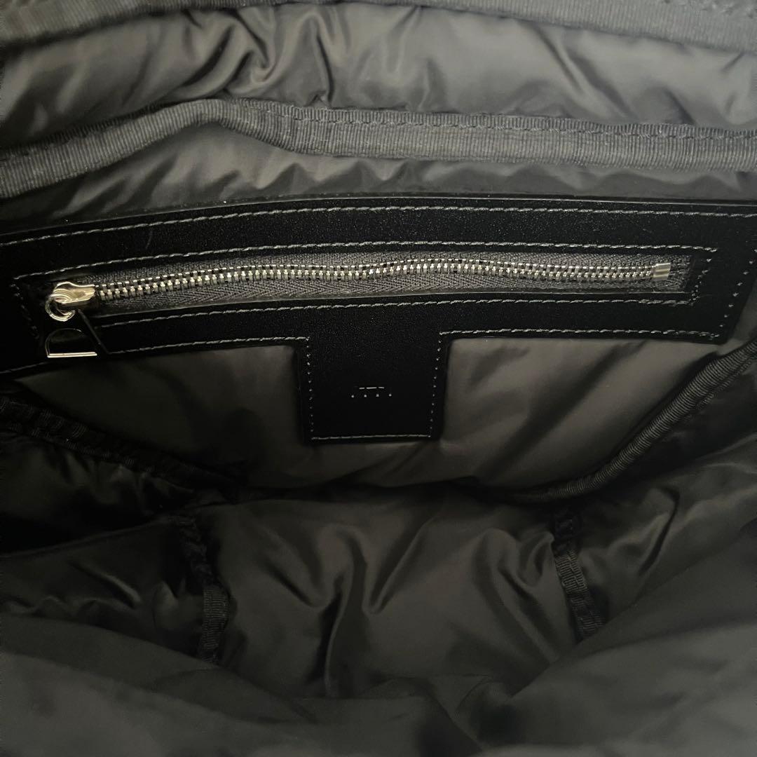 【極美品】ITTI ANNIE PUFFER MINI MOONBAG ブラック