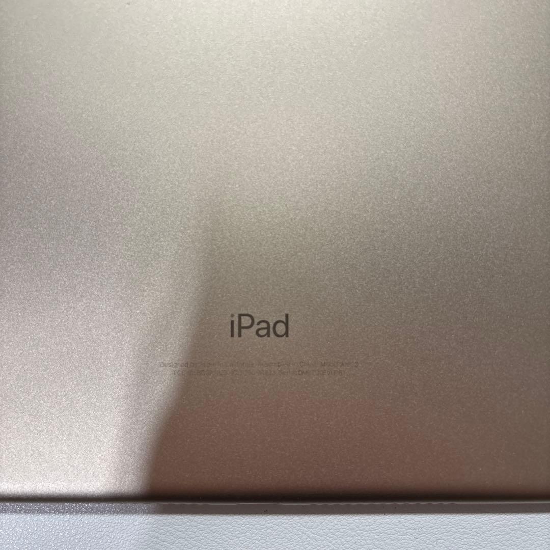 【美品】Apple iPad(第5世代)Wi-Fi+Cellular:A1823