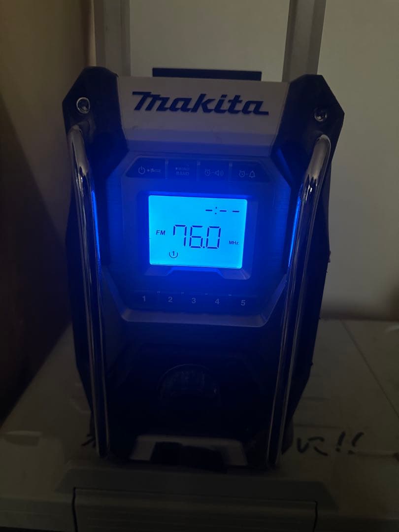 Makita ラジオ　スピーカー