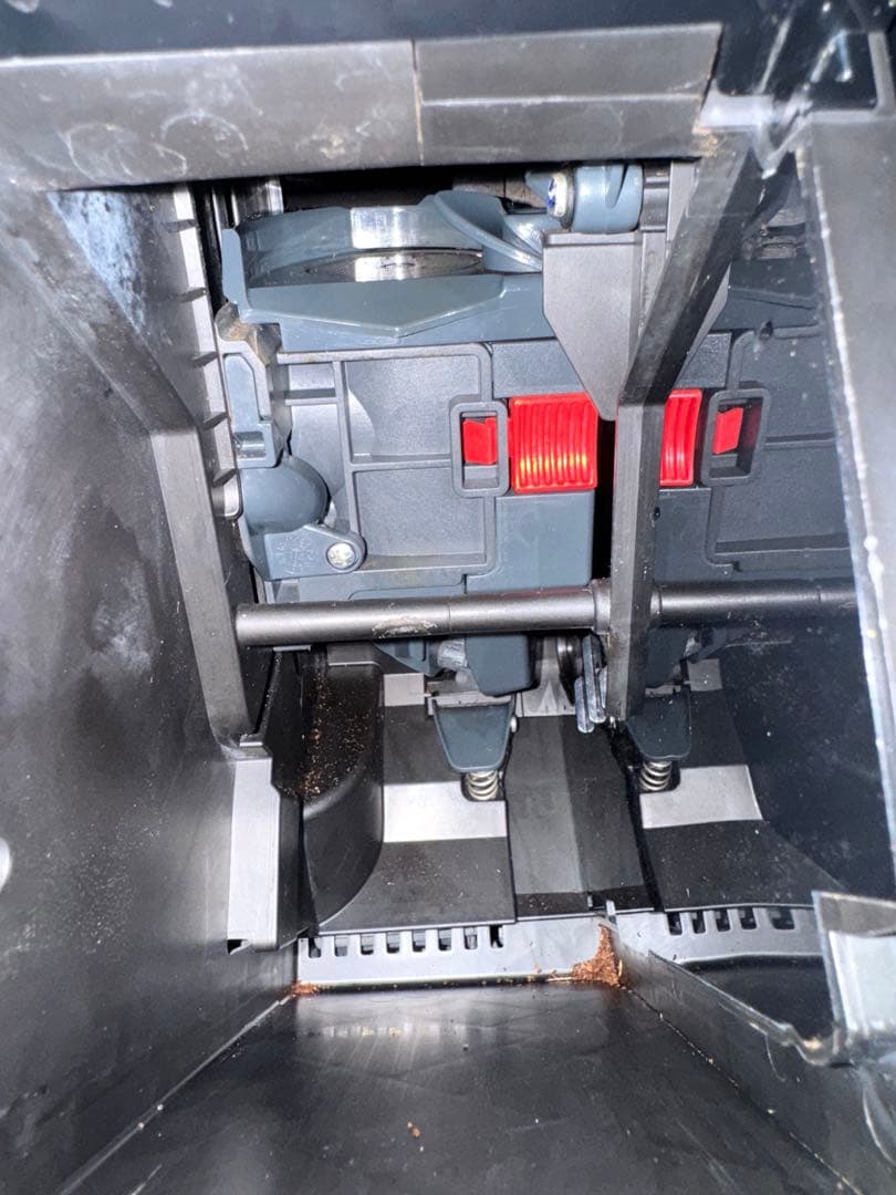 デロンギ全自動エスプレッソマシン ECAM23120B 最終値下げ！早い物勝ち！