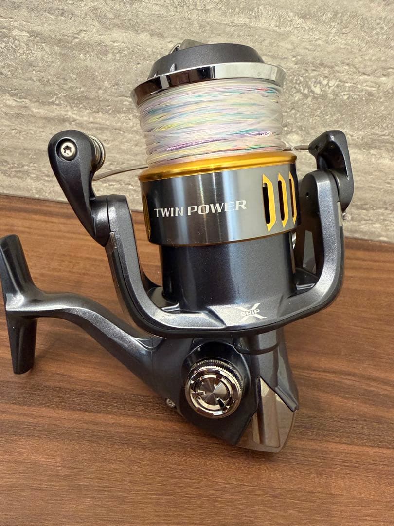 シマノ ツインパワー SW8000HG-B 左巻き 数回使用
