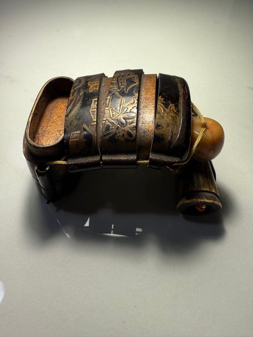 蒔絵 印籠 人物彫刻根付付