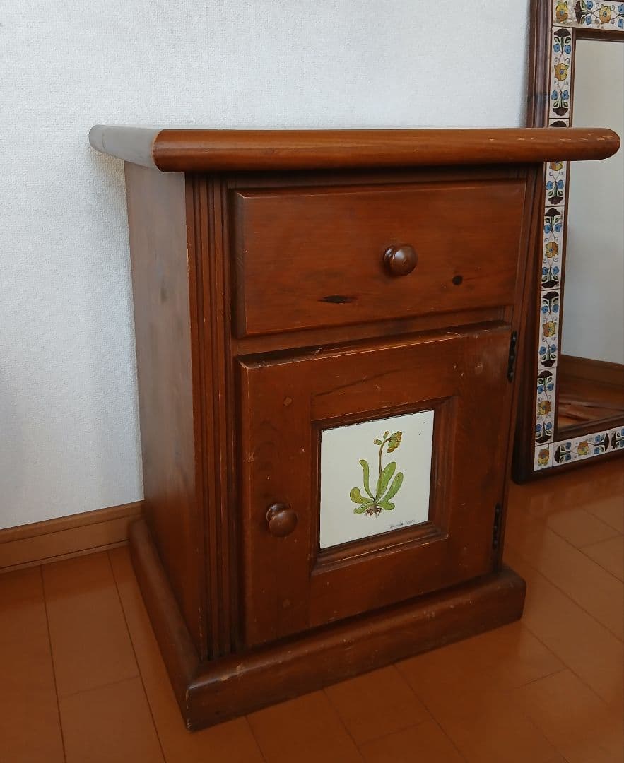 スペイン製バレンシア家具 花柄タイルアンティーク