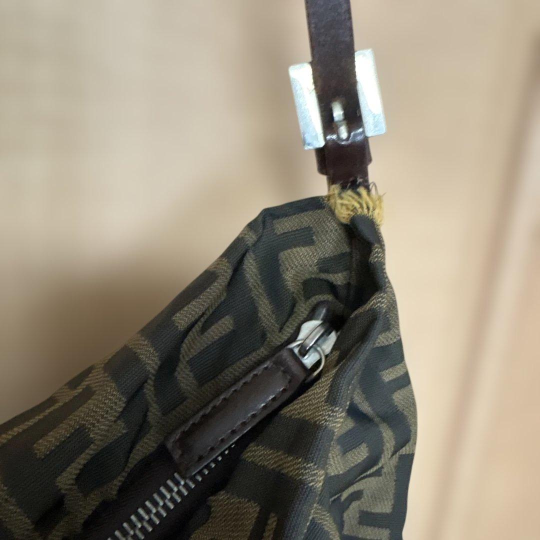Fendi ショルダーバッグ ダークベージュ