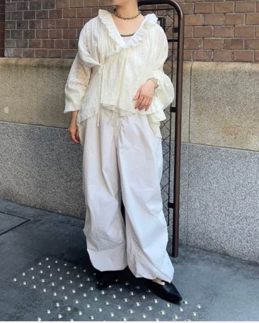 TORI-TO BEAMS JAPAN アシメフリルブラウス