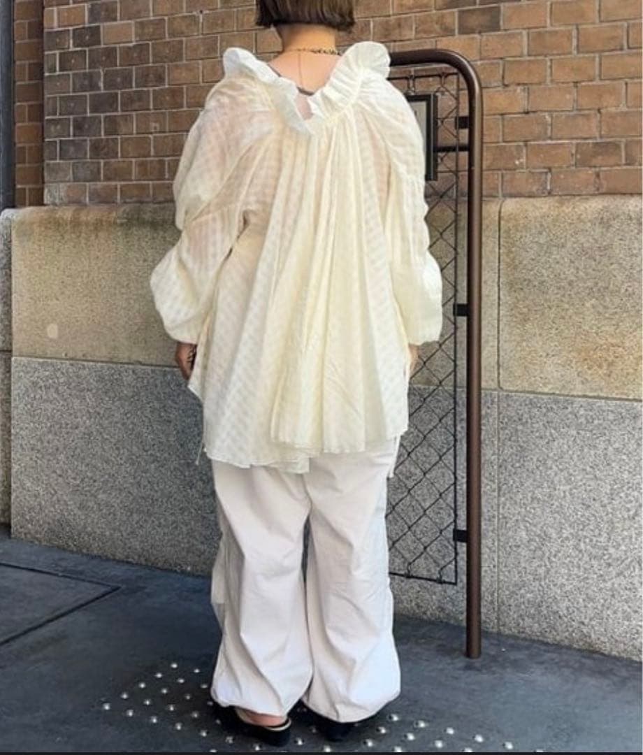 TORI-TO BEAMS JAPAN アシメフリルブラウス